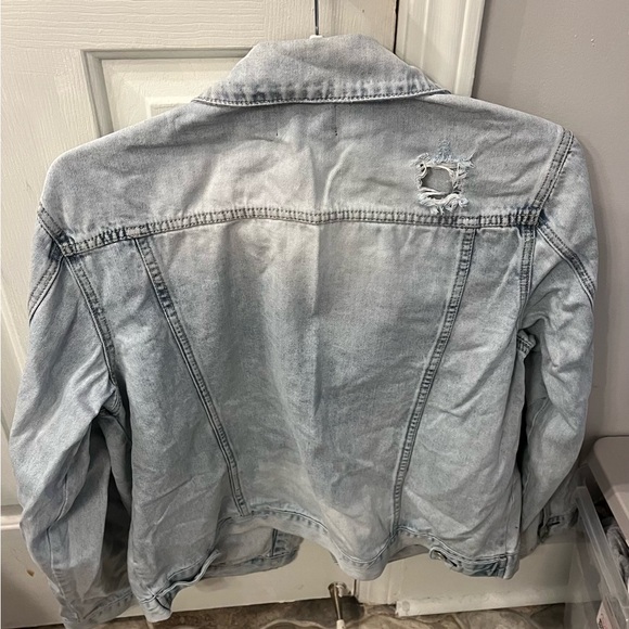 Risen medium distressed denim jacket. - Picture 4 of 6
